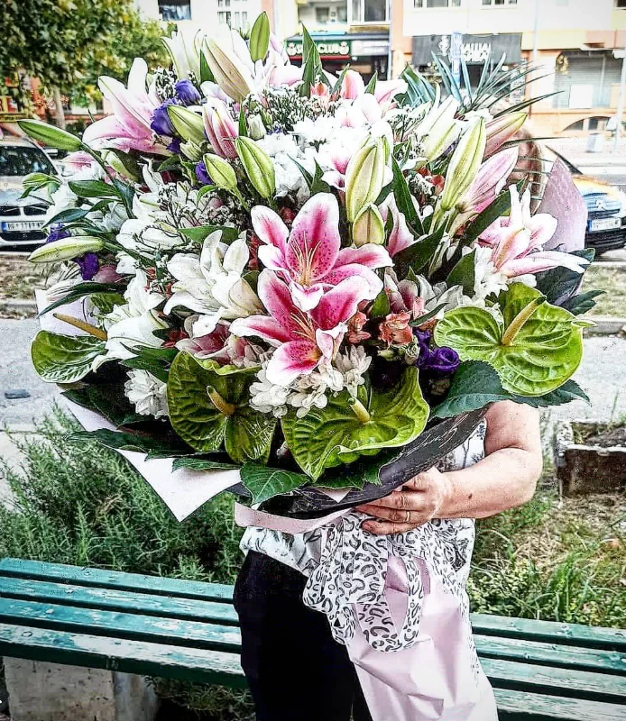 Buket roze ljiljana – cvećara Beograd - buket cveća, cvećara Beograd i dostava cveća Beograd