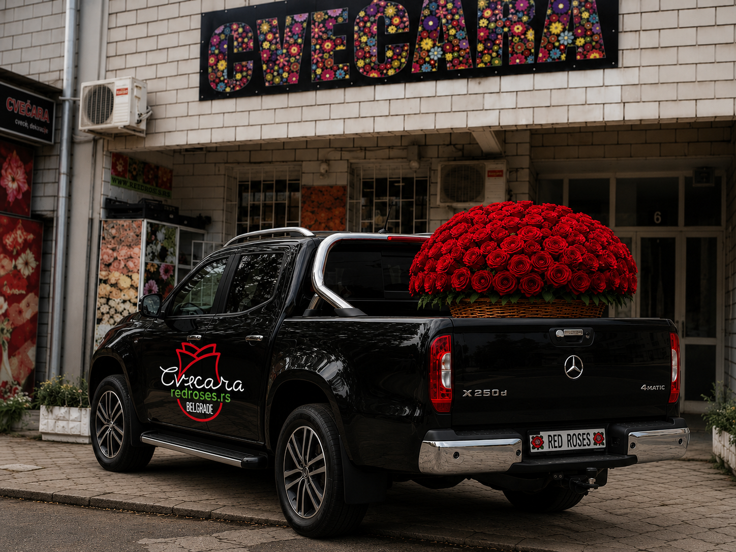 Dostava cveća Red Roses sopstvenim vozilom - aranžman od ruža, cvećara Beograd i dostava cveća Beograd